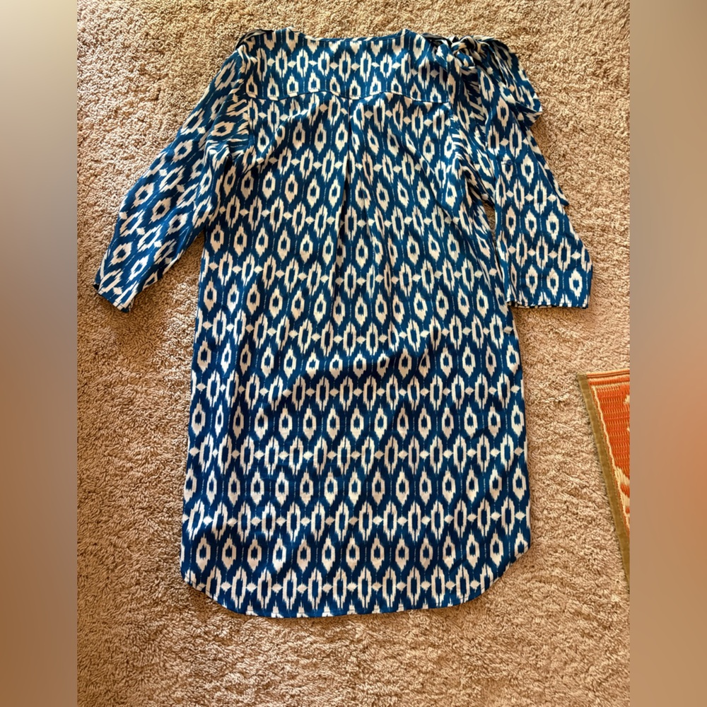 Maeve Blue and White Geometric V-Neck Tunic - Picture 6 of 6